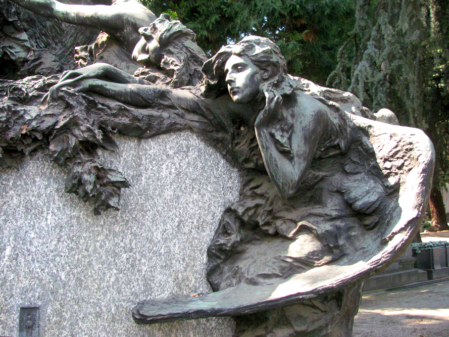 Detail of The Last Kiss by Michele Vedani, Bonelli family tomb, 1907